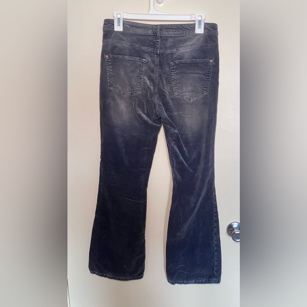 Anthropologie Pilcro Women's Grey Corduroy Flare Pants The Icon Style Size 29 - Picture 4 of 8